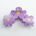 Roze en paarse bloem haarklem met gele meeldraden en een drievoudig bloemmotief - Groot 9.5cm / Paars