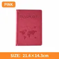 Protège-passeport rose en similicuir avec motif de carte du monde et avion embossé - Protège-Passeport / Rose