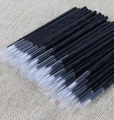 Bulkverpakking wegwerp eyelinerborstels met zwarte handvaten en witte fijne nylon tips - 50 Stuks/Pak / Zwart Handvat Witte Kop Met Kap