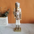 38cm Holz Nussknacker König in goldbrauner Pailletten Uniform für Weihnachtsdeko - Gold Schneeflocke Stil