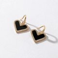 Vintage Herzohrringe mit schwarzer Emaille und Zirkonia Akzenten in Goldfassung - Herz-Stil / Schwarz Gold (925 Sterling Silber Ohrstecker)