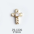 Ciondolo per unghie a croce dorata ZS-1226 con trama martellata e strass centrale - ZS-1226 / Oro