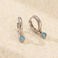 S925 silver hoop earrings featuring round turquoise blue pendants with dotted texture - Platinum (Turquoise)
