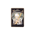 Spilla smaltata tarocchi della morte con teschio e falce in nero e oro di classe - Stile Morte (XZ5244)