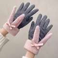 Women's warm winter grey suede gloves with pink faux fur trim and bow detail - One Size / Grey Patchwork