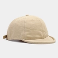 Vista de detalle de gorra de béisbol de algodón lavado caqui con visera corta y correa - Ajustable / Beige