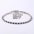 Détail montrant la longueur de 18,0 cm et le poids de 6,0 g du bracelet tennis - Simple Rangée Zircone Noir et Blanc 18cm / Argent Noir et Blanc Zircone
