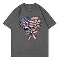 T-shirt gris foncé à col rond avec motif cœur drapeau USA et nœud décoratif - Gris clair