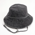 Fischerhut aus gewaschenem Denim in Anthrazit mit breiter Krempe und Kinnriemen - M (56-58cm) / Schwarz