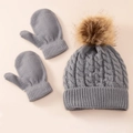 Graues Strickset für Kinder mit Mütze, Kunstpelzbommel und passenden Fäustlingen für Winter - Grau 2-Teiliges Set