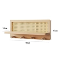 Wandregal aus Massivholz mit natürlichem Rattan und 4 Haken, Maße 40x17x10cm - Naturholz mit Haken
