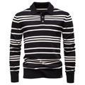 Detalle de cerca de un suéter polo de punto para hombre con rayas blancas y negras - S / Negro