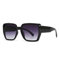 Occhiali da sole oversize da donna trendy con montatura nera e lenti sfumate viola - Montatura Nera Lente Sfumata Doppio Grigio