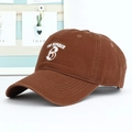 Braune Baseballkappe mit weißem THE NUMBER 6 Stick aus Baumwoll-Twill-Gewebe - Einheitsgröße Verstellbar / Dunkelbraun