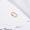 Dettaglio macro della chiusura rettangolare placcata oro con zirconi bianchi per DIY - Tipo standard / Oro