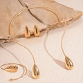 Driedelige gouden druppel sieradenset met ketting, oorbellen en ring op steen - Ketting-Milieuvriendelijk Goud (3-delige Set)