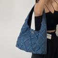 Blaue Denim-Tragetasche mit gesteppten Fransen und Goldverschluss für Damenmode - Blau