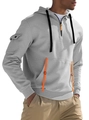 Dettaglio felpa grigia con cappuccio da uomo con mezza zip arancione e tasche cargo - S / Grigio chiaro
