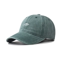 Detalle de gorra de béisbol de algodón verde lavado con logotipo de ojo bordado - Verde Lavado (Ojos de Dibujos Animados)