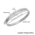 Brazalete calado de acero inoxidable chapado en oro 18k con circonitas cúbicas 5A - Estilo Zirconia Hueco con Diseño de Cremallera (Z354) / Color Acero