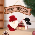 Insegna natalizia in peluche con Babbo Natale e decoro in tessuto a quadri - Babbo Natale Volante