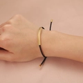 Pulsera ajustable de cordón negro con barra curva de acero inoxidable dorado mate - Estilo de Cordón Trenzado de Tubo Curvado Dorado / Dorado