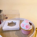 Pink cupcake scented soy wax candle with cherry blossom and gift box packaging - 1 Piece Flower Style