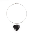Collana girocollo minimalista in argento con un grande ciondolo a cuore nero lucido - Stile Cuore Nero (NA869)
