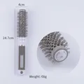 Dettaglio della spazzola tonda ionica in ceramica grigia, misure 4 cm x 24,7 cm - Misura 25# (4cm Diametro)