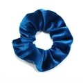 Chouchou en velours bleu saphir avec un design plissé hautement élastique et élégant - Bleu royal