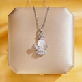Collier pendentif ange élégant avec opale et zircons dans un coffret cadeau de luxe - Couronne D'ange En Œil De Chat Argenté