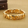 Pulsera de cadena cubana dorada vintage con medallones de cruz grabados y brillo - Dorado