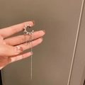Ear cuff in argento con perle bianche e catena a nappa lunga per orecchie senza buco - Clip per Orecchie Perla Argento con Nappa Lunga (Singolo)