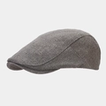 Detailopname van de grijze gebreide textuur en het zijprofiel van de vintage baret - M (56-58cm) / Grijs
