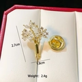 Golden flower brooch with clear gemstones, measuring 2.7cm by 1.8cm, weighing 2.4g - Gold White Zirconia Bouquet C198
