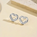 Orecchini a cuore in argento con incisione LOVE e pietra di zircone scintillante - Orecchini-Colore Acciaio