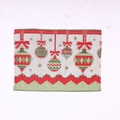 Weihnachts-Platzset mit Stickerei, roter Schleife, Kugeln und Zickzack-Rand - Glocken-Stil