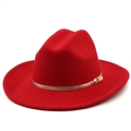Détail d'un chapeau de cow-boy en laine rouge avec boucle dorée et larges bords - M(56-58cm) / Rouge