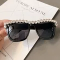 Occhiali da sole quadrati neri da donna con strass di cristallo sulla montatura superiore - N. 5 (Strass Quadrato)