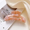 Pince à cheveux en acétate marbré rose et orange avec design en forme de demi-lune - 10.5cm / Rose à Motifs