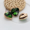 Ciondoli a cuore da 12mm in cristallo verde con montatura dorata e retro testurizzato - verde scuro