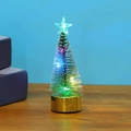 Mini-LED-Weihnachtsbaum mit bunten Lichtern und goldenem Metallsockel auf Holz - 13cm Bunt Leuchtende Zeder