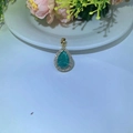 Élégant pendentif en zircone sarcelle en forme de poire avec micro-pavé de pierres - Pendentif Seul (Sans Chaîne) / Goutte d'eau Bleu Glacé