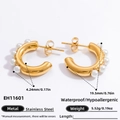 Pendientes de aro en C de acero inoxidable chapado en oro de 18k con perlas - Estilo en Forma de C con Perlas (EH11601) / Chapado en Oro de 18K