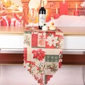 Dettaglio bordo smerlato del runner natalizio con motivi di stelle di Natale e agrifoglio - Stile Fiori di Natale (J1-2)