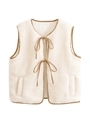 Dettaglio del gilet in pile con finiture marroni e chiusure con fiocchi - XS / Crema/Bordo Marrone