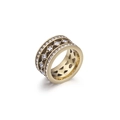 Anillo ancho bañado en oro con circonitas y detalles calados de corazón - US 8 / Estilo de Corazón Hueco Dorado (KR48415-K)