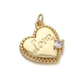 Vista dettagliata di un ciondolo a cuore placcato in oro con incisione Love e zircone - Ciondolo a Cuore Love Inciso con Bordo Perlato (YSN016-06)