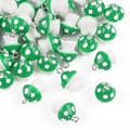 Grazioso ciondolo a fungo verde in resina con pois bianchi per gioielli fai da te - Set da 6 / Verde