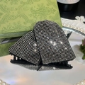 Elegante pinza per capelli a triangolo con strass brillanti su base in acrilico - Molletta per capelli nera